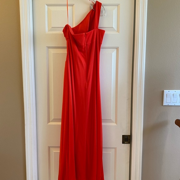 Lovely red orange one shoulder evening gown, 6 - Picture 4 of 8